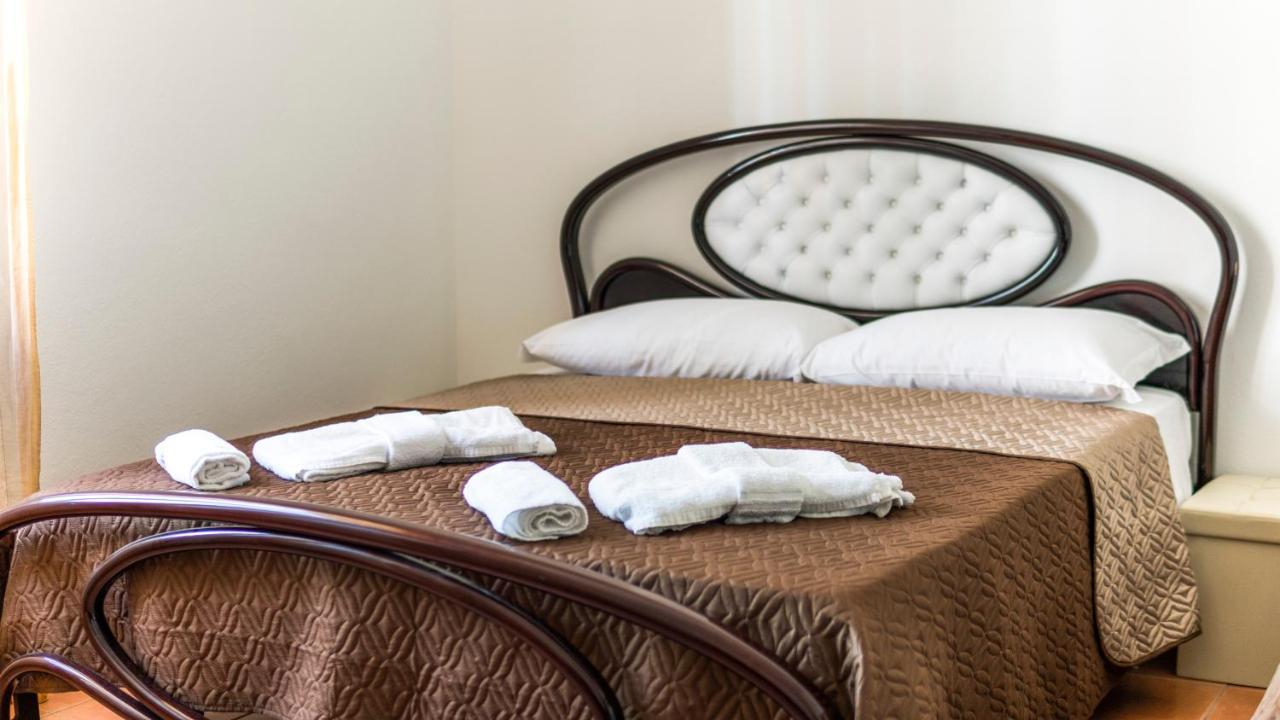 Afrodite Bed and breakfast